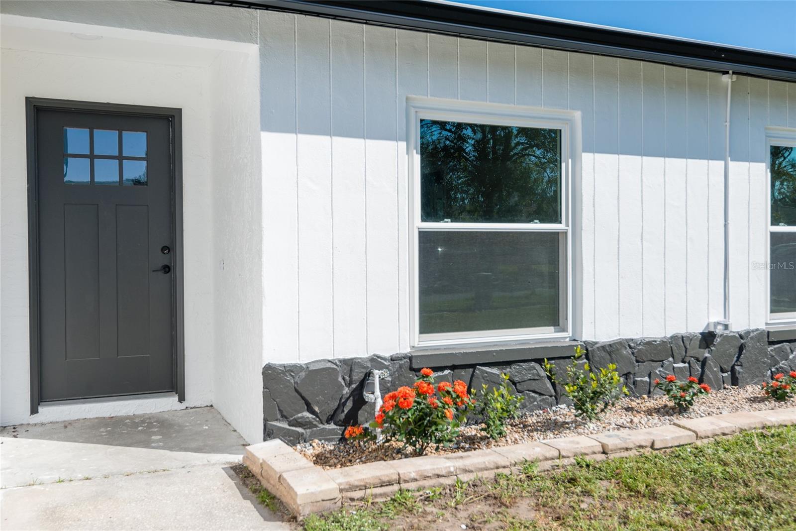 Image 2 of 33 For 1428 Foxboro Drive