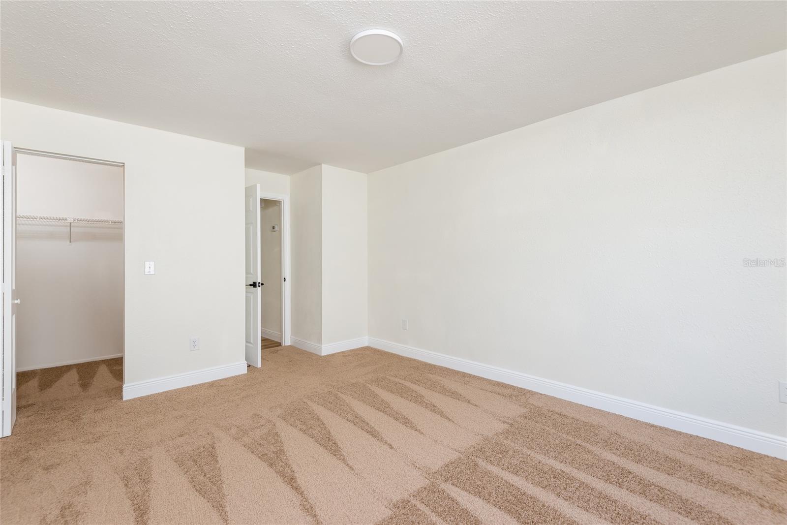 Image 23 of 33 For 1428 Foxboro Drive