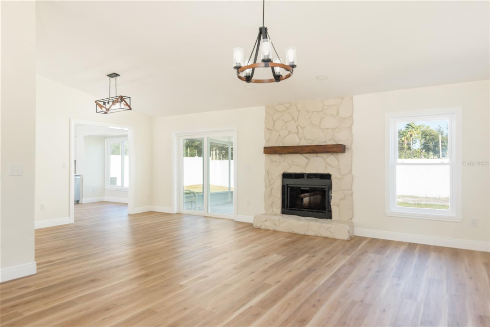 Image 5 of 33 For 1428 Foxboro Drive