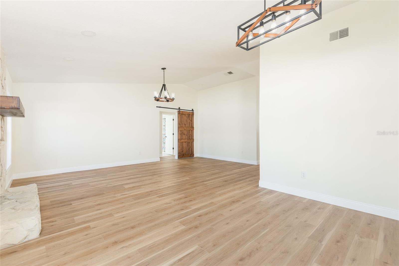 Image 9 of 33 For 1428 Foxboro Drive