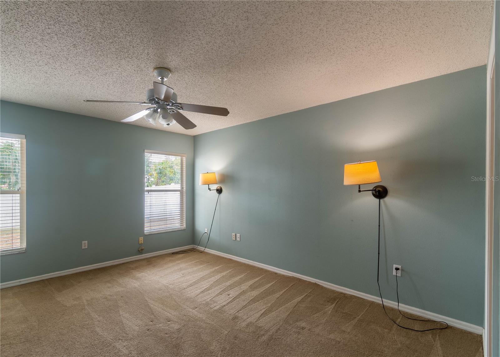 Image 22 of 45 For 14833 Redcliff Drive