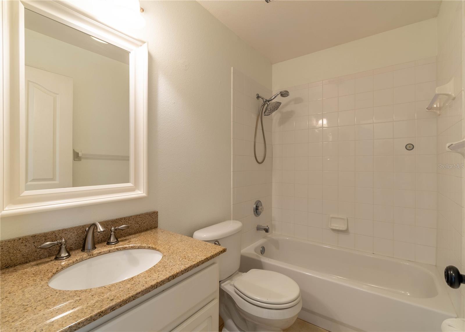 Image 31 of 45 For 14833 Redcliff Drive