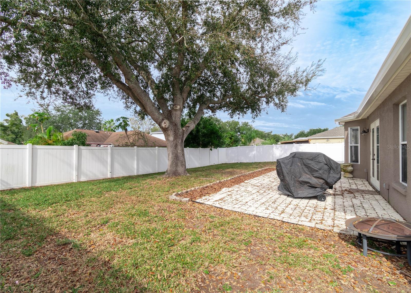 Image 39 of 45 For 14833 Redcliff Drive