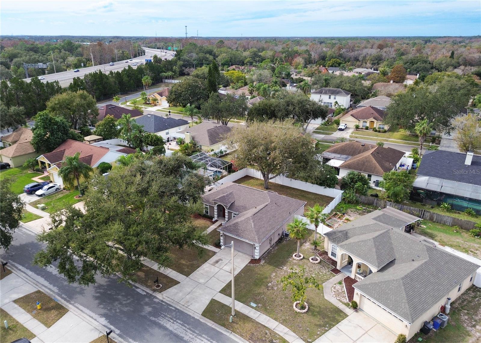 Image 40 of 45 For 14833 Redcliff Drive