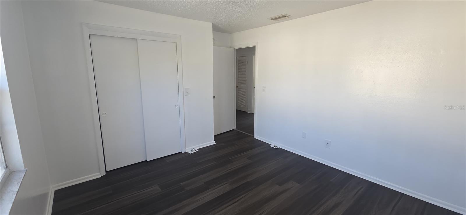 Image 7 of 8 For 7210 Manhattan Avenue 1724