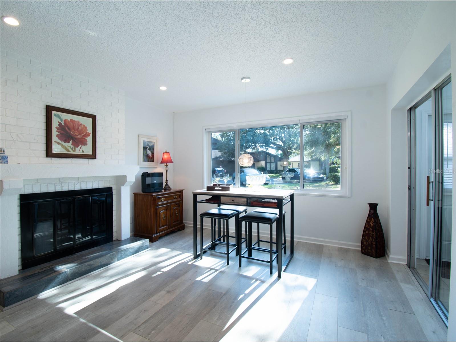 Image 13 of 52 For 2101 Sunset Point Road 1302