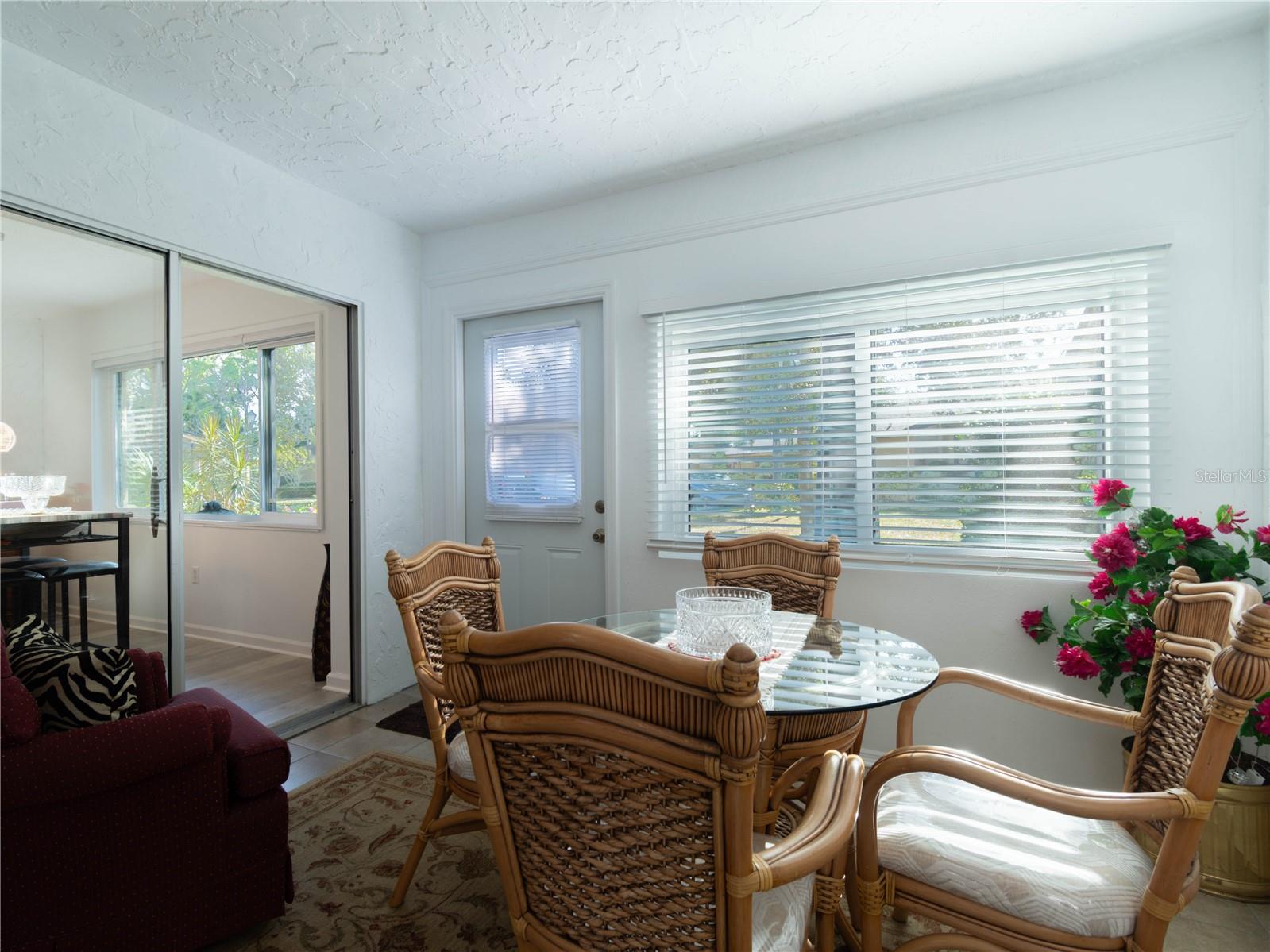 Image 20 of 52 For 2101 Sunset Point Road 1302