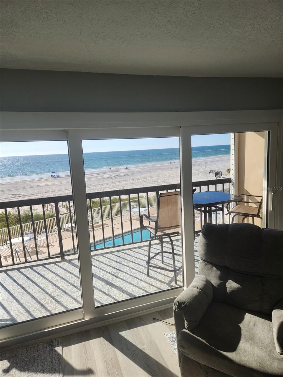 Image 10 of 23 For 19450 Gulf Boulevard 203