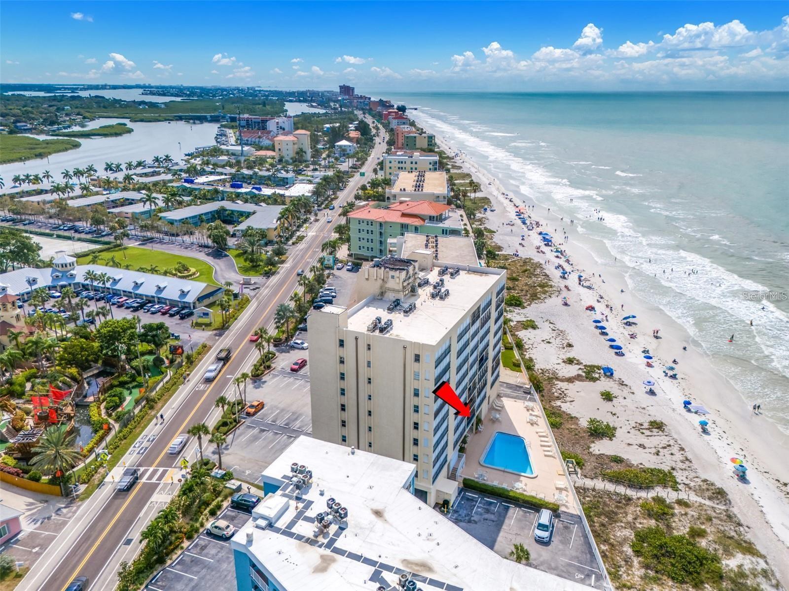 Image 4 of 23 For 19450 Gulf Boulevard 203