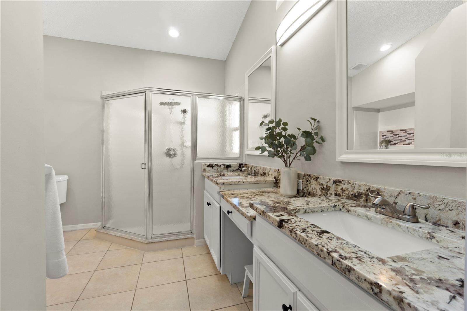 Image 17 of 47 For 14136 Faldo Court
