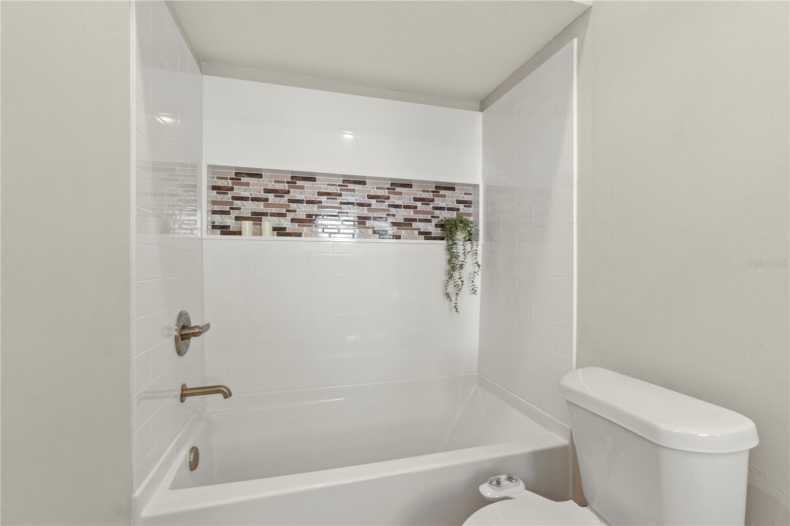 Image 19 of 47 For 14136 Faldo Court