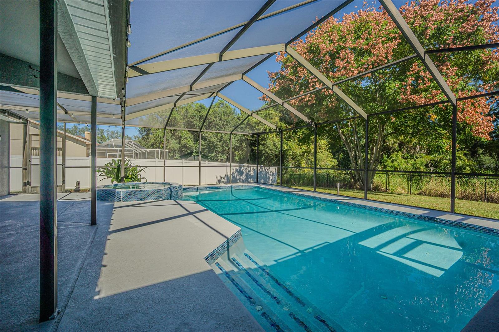 Image 31 of 47 For 14136 Faldo Court