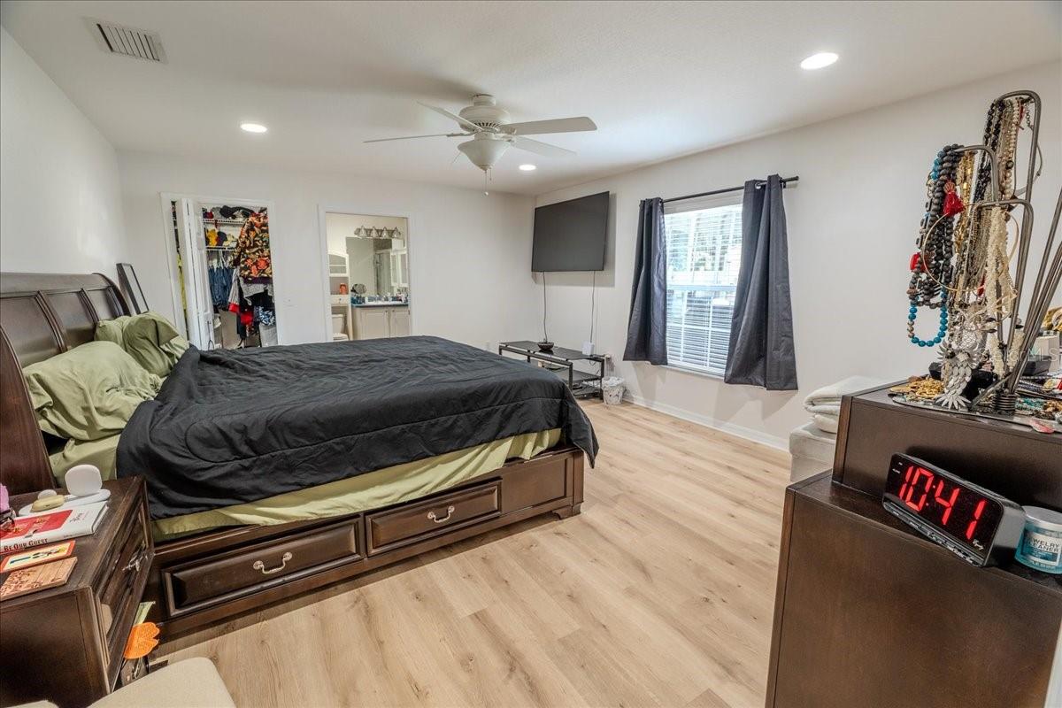 Image 19 of 43 For 12028 San Angela Drive