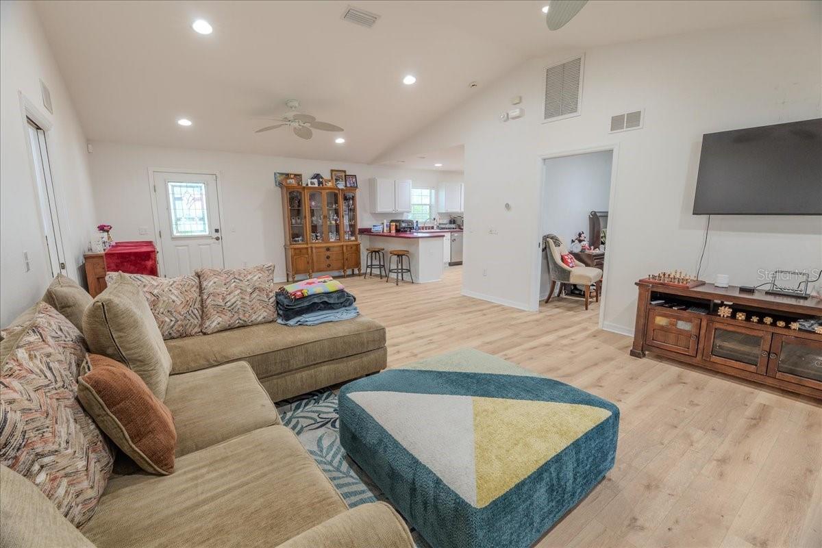 Image 8 of 43 For 12028 San Angela Drive