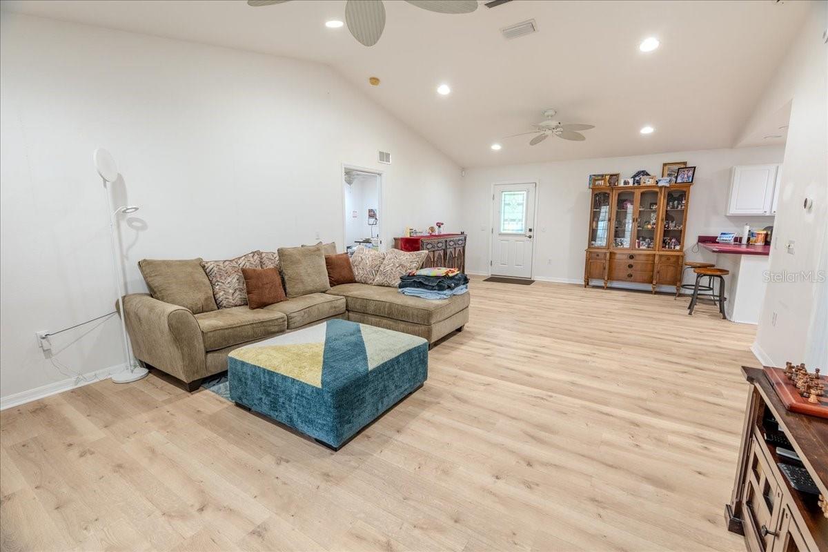 Image 9 of 43 For 12028 San Angela Drive