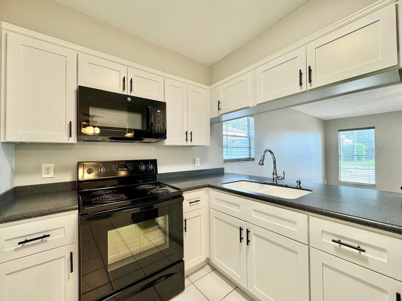 Image 11 of 30 For 4019 Nassau Street