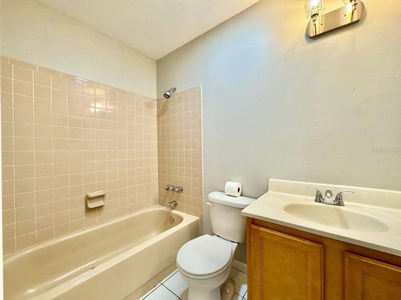 Image 16 of 30 For 4019 Nassau Street
