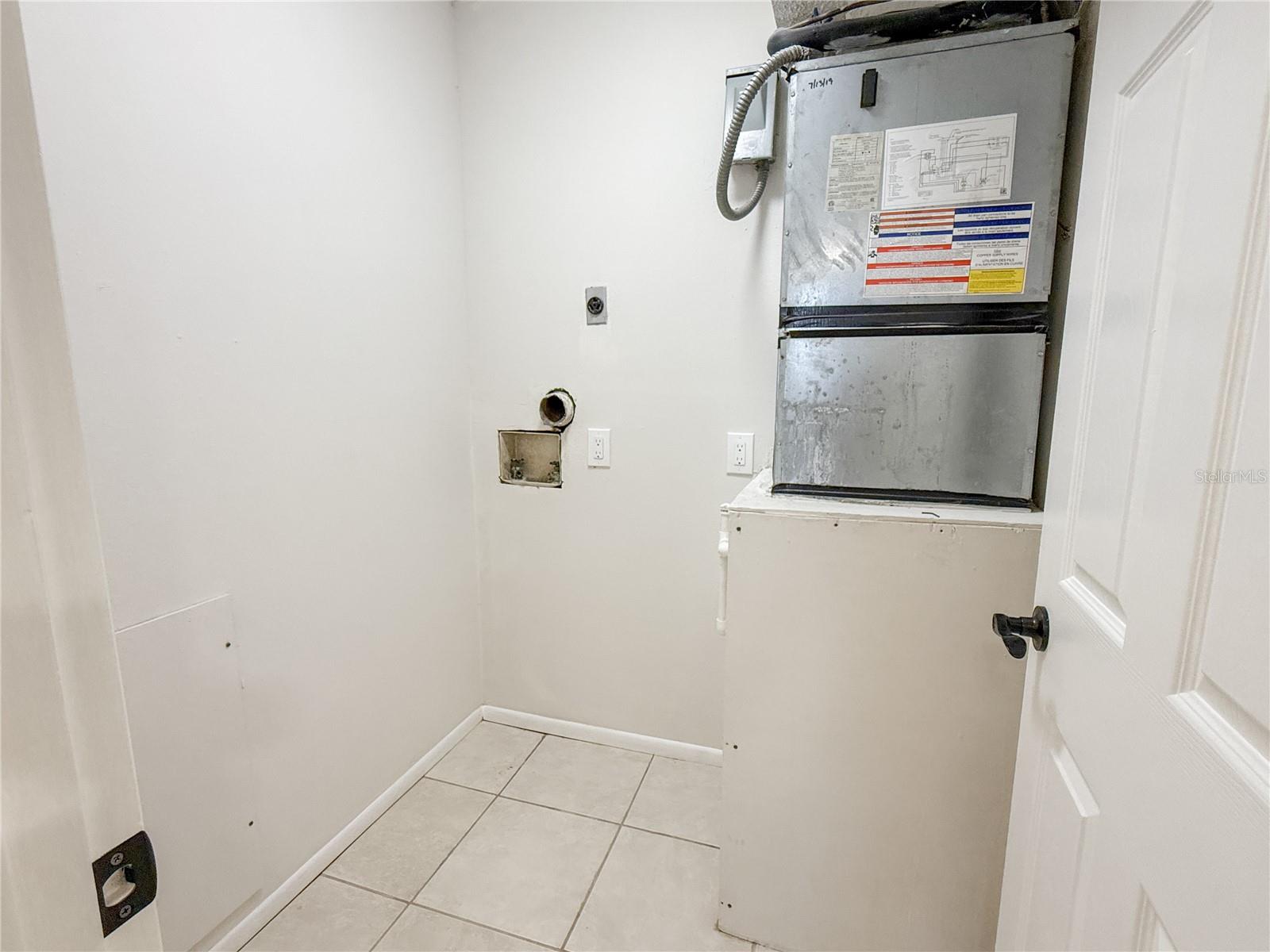 Image 27 of 33 For 7560 92nd Street 106b