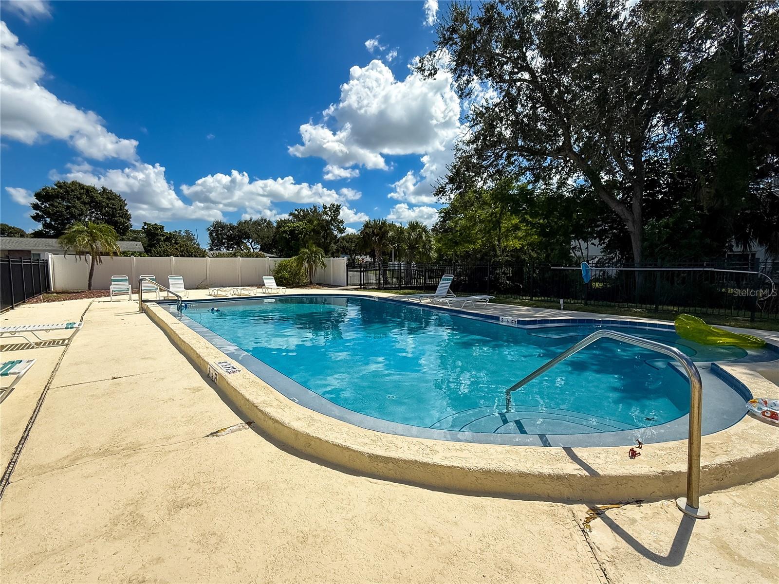 Image 3 of 33 For 7560 92nd Street 106b