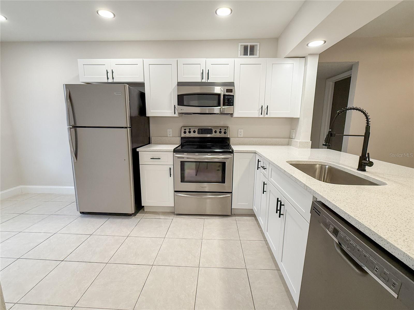 Image 5 of 33 For 7560 92nd Street 106b