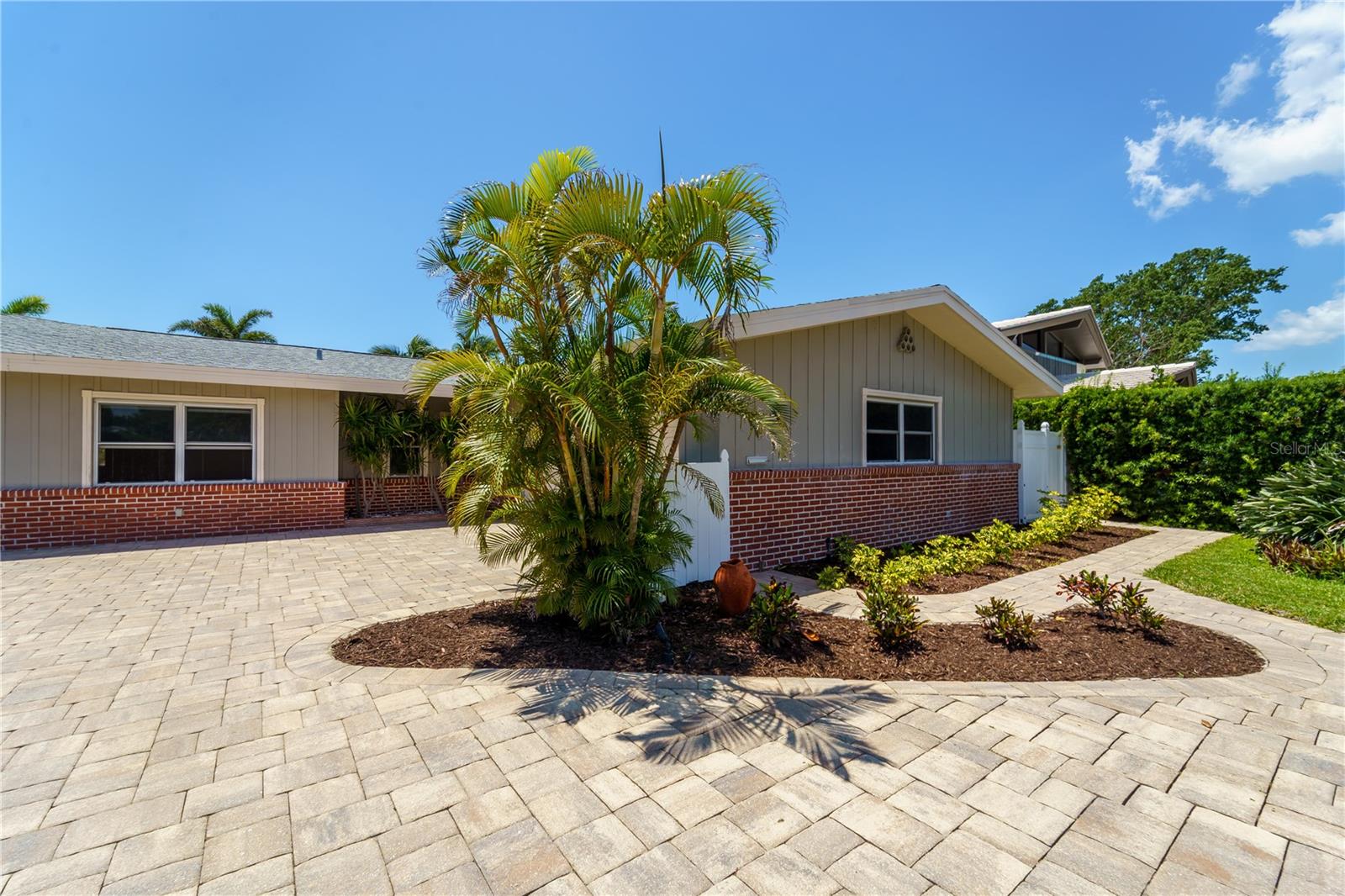 Image 15 of 49 For 2788 70th Avenue S