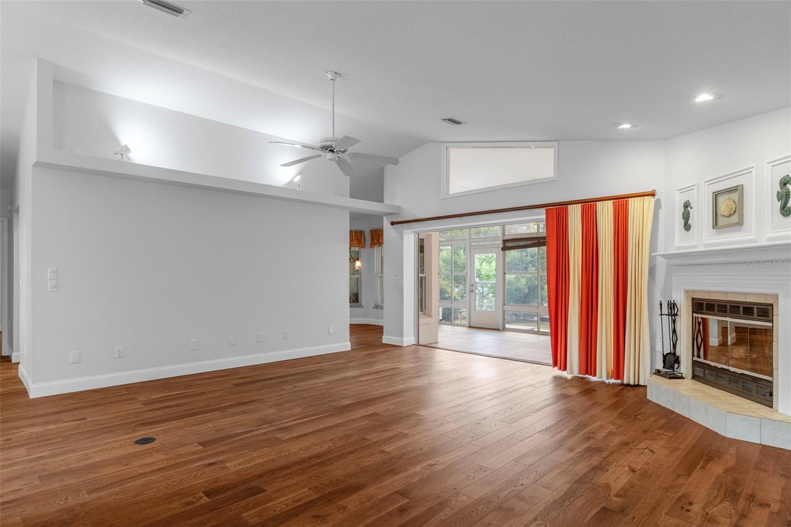 Image 17 of 79 For 4922 Stetson Point