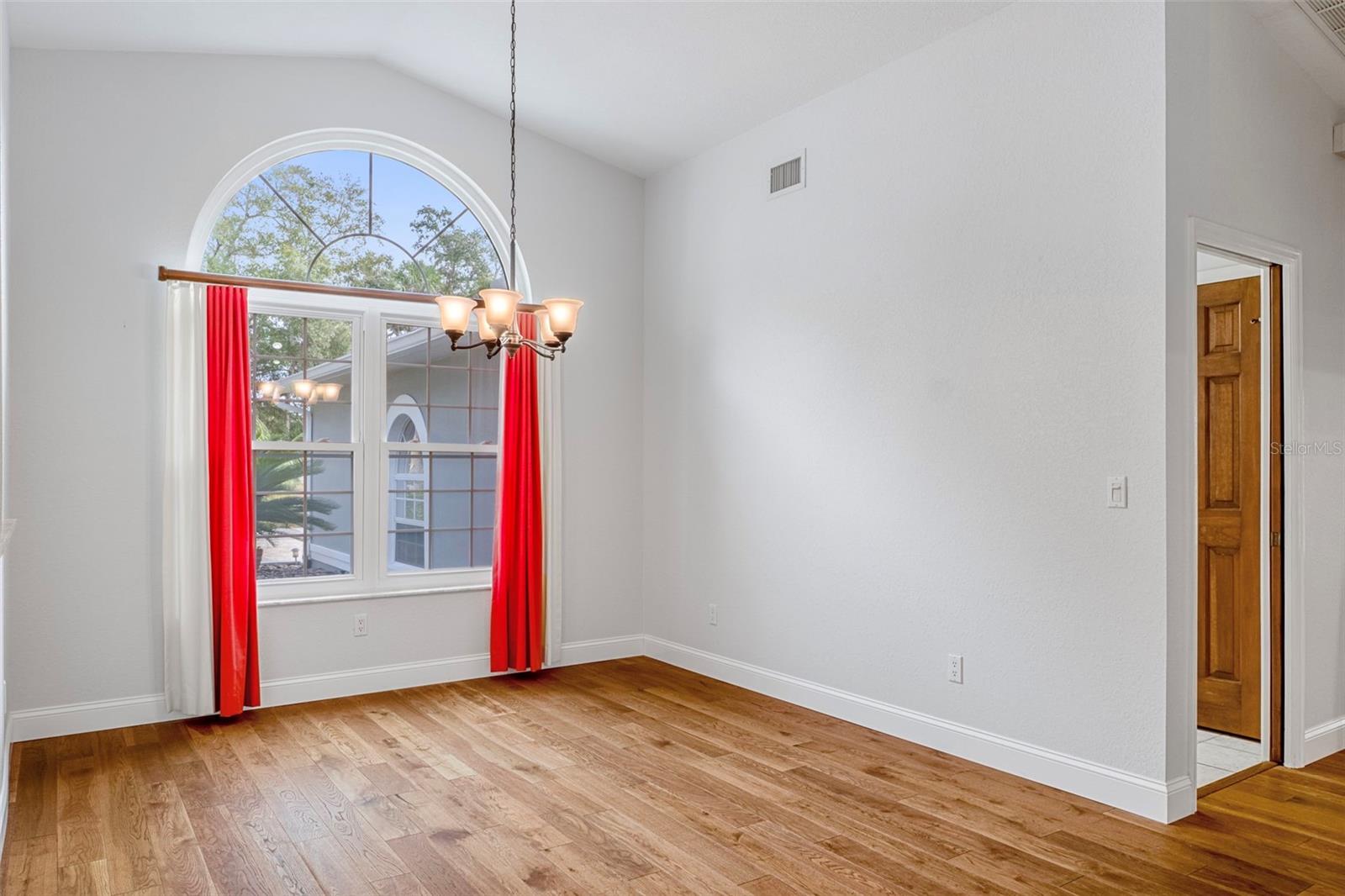 Image 19 of 79 For 4922 Stetson Point