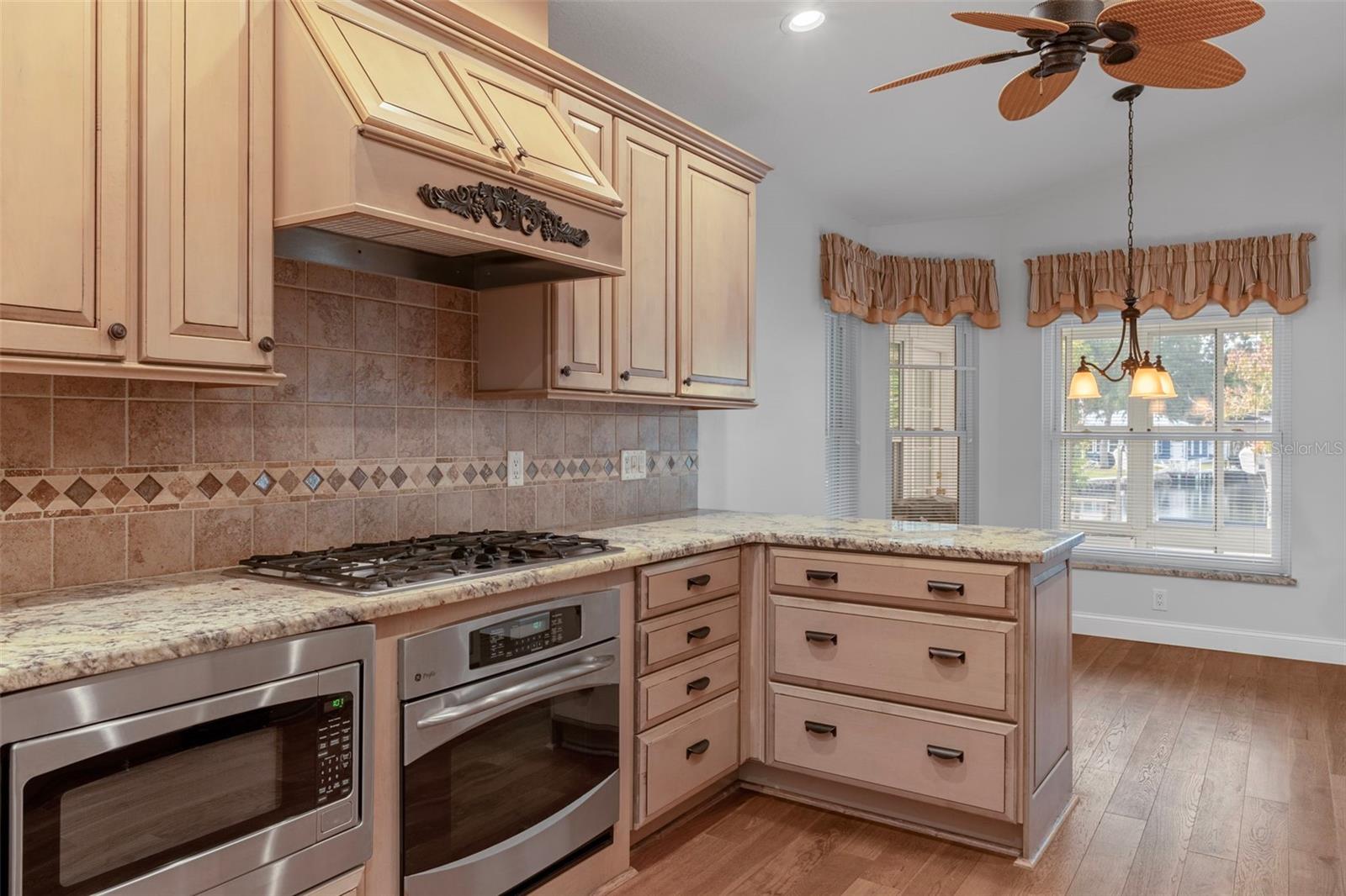 Image 22 of 79 For 4922 Stetson Point