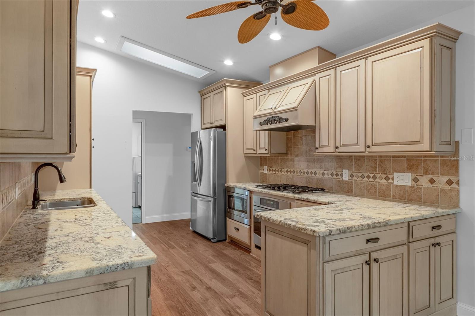 Image 25 of 79 For 4922 Stetson Point