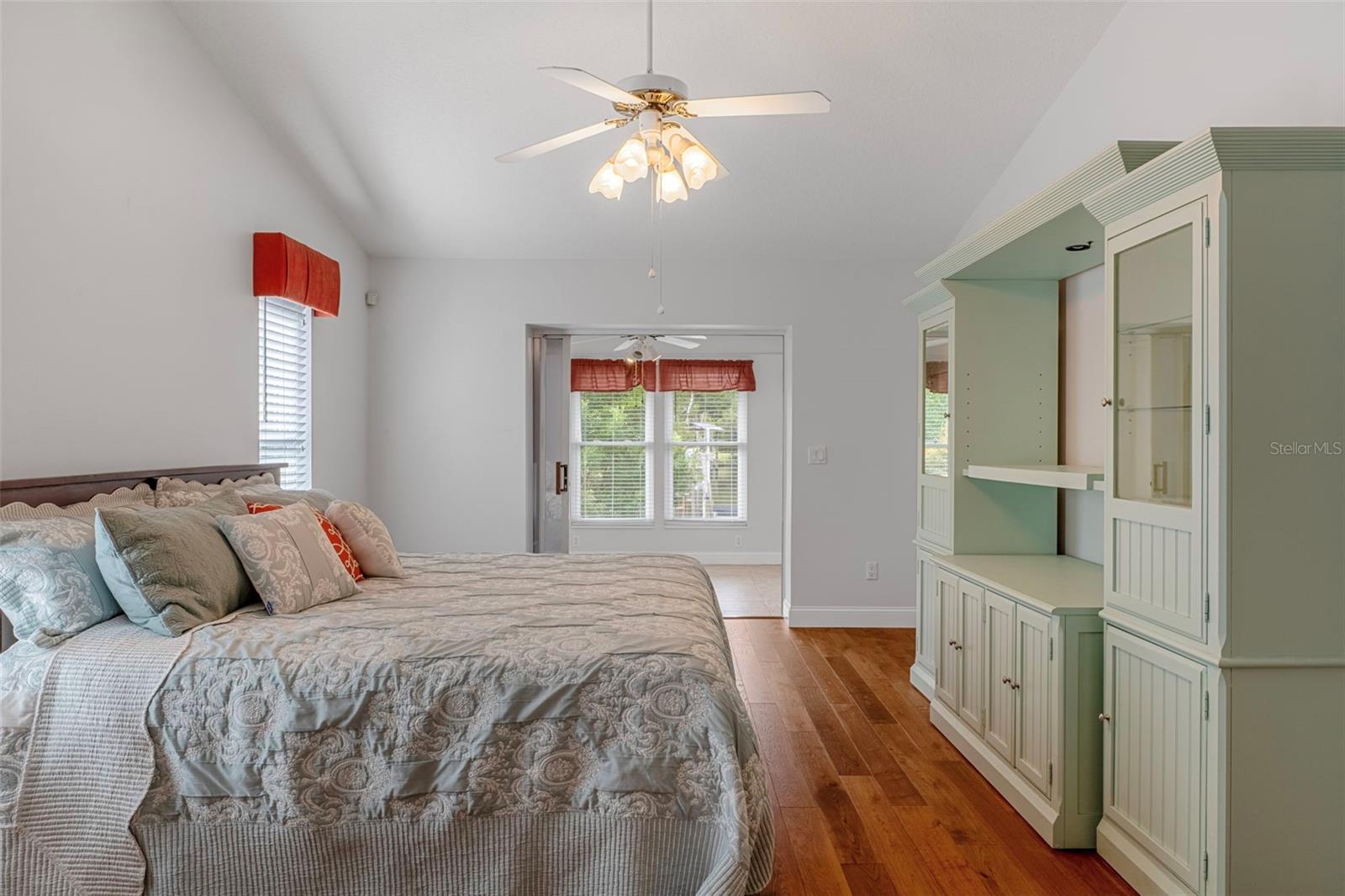 Image 30 of 79 For 4922 Stetson Point