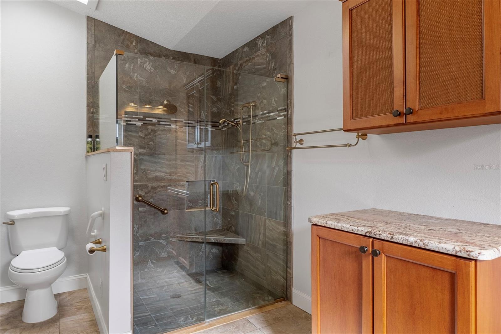 Image 40 of 79 For 4922 Stetson Point