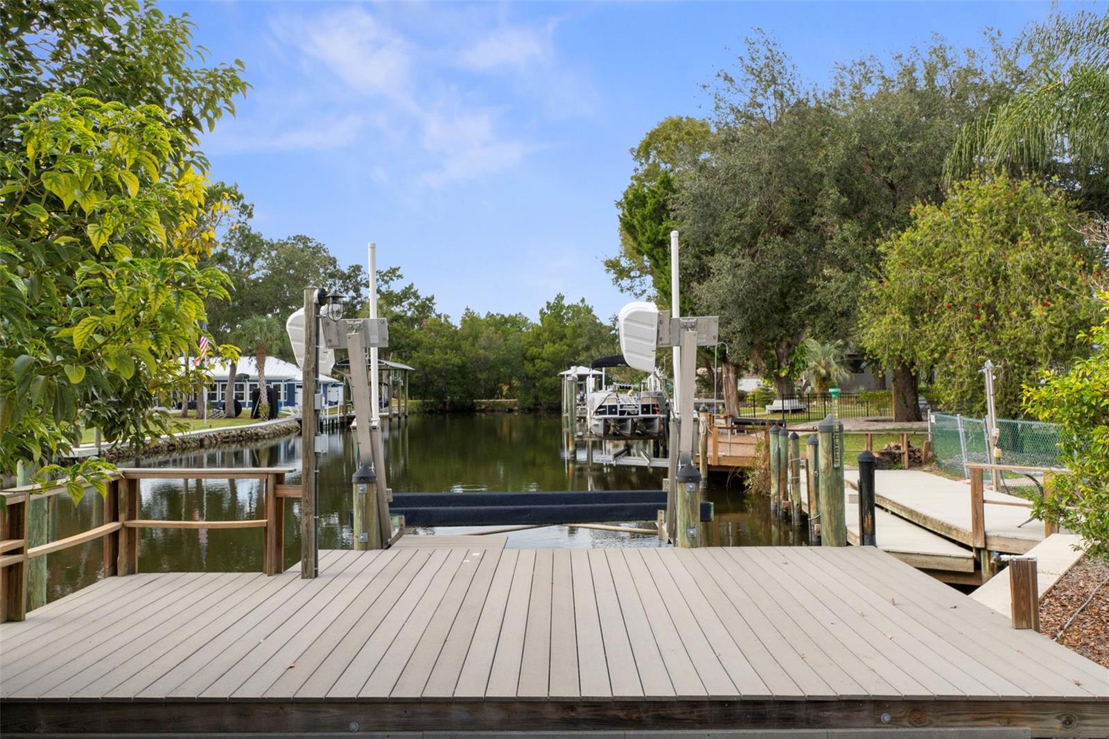 Image 54 of 79 For 4922 Stetson Point