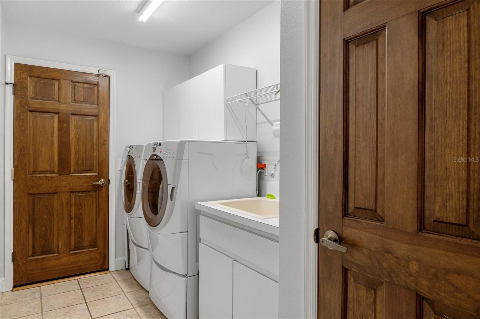 Image 59 of 79 For 4922 Stetson Point