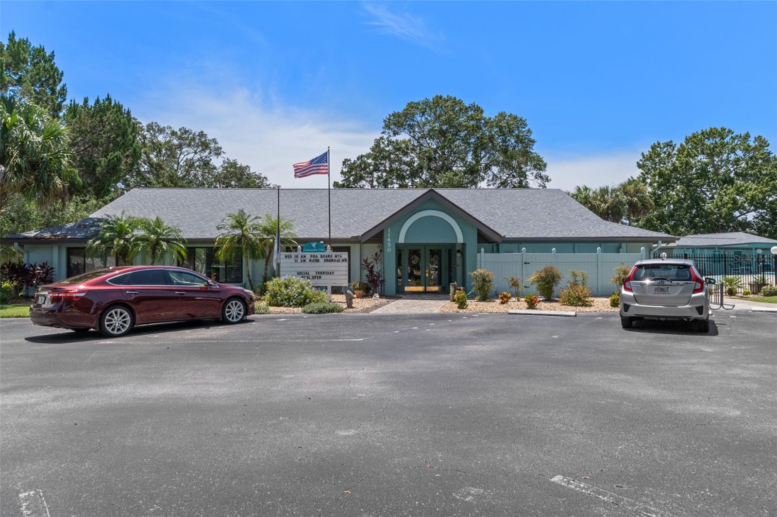 Image 66 of 79 For 4922 Stetson Point