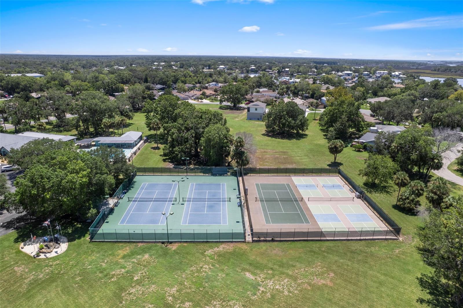 Image 72 of 79 For 4922 Stetson Point