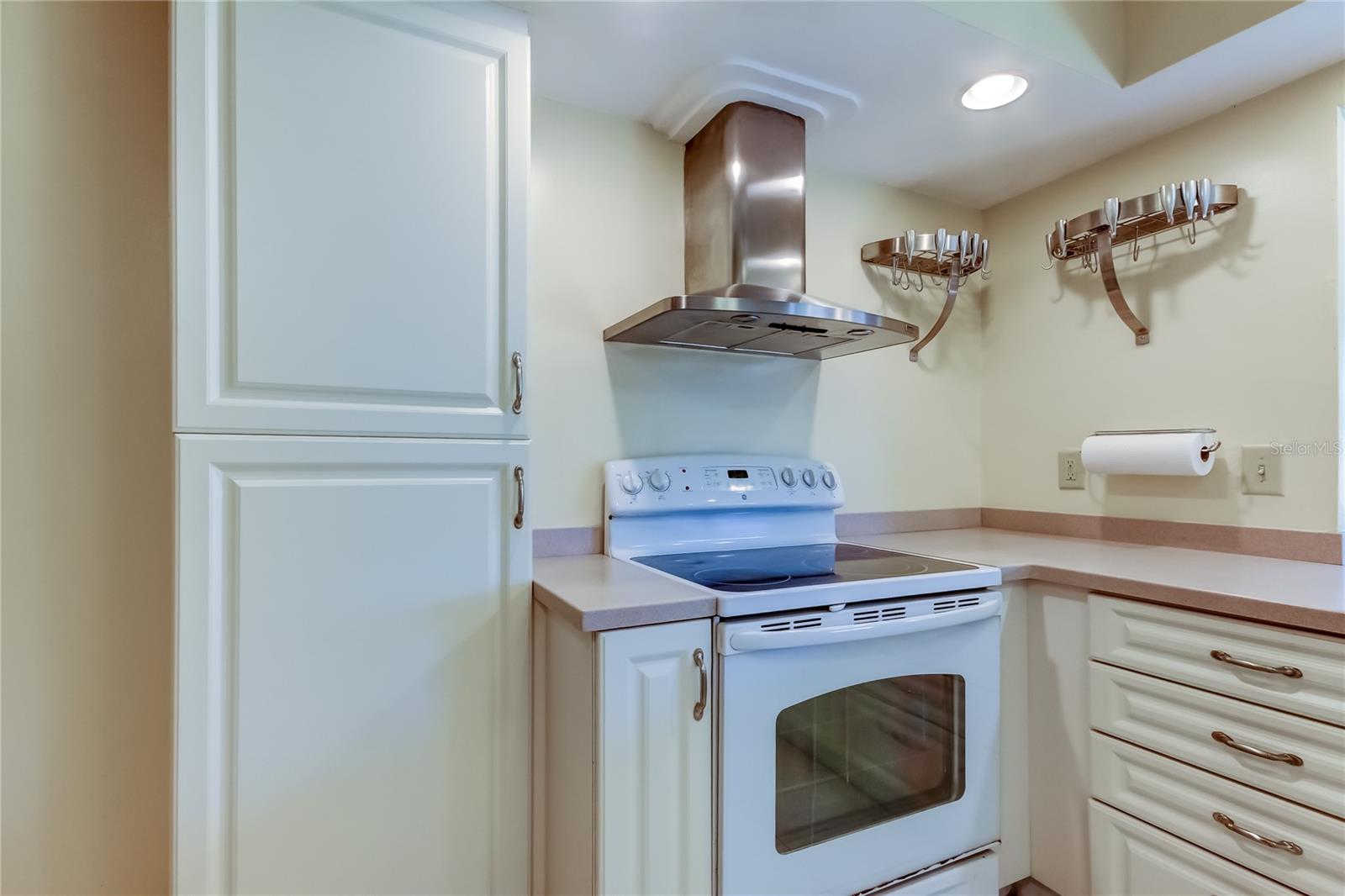 Image 11 of 40 For 14233 102nd Avenue