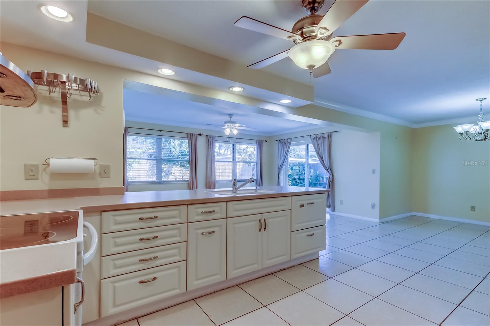 Image 12 of 40 For 14233 102nd Avenue