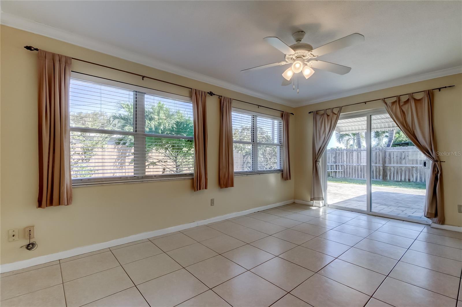 Image 16 of 40 For 14233 102nd Avenue