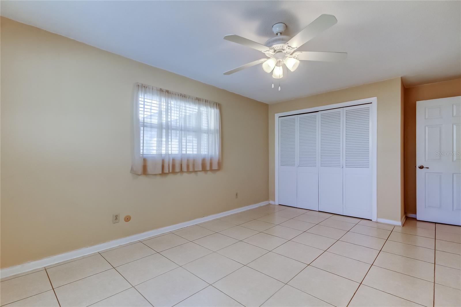 Image 17 of 40 For 14233 102nd Avenue