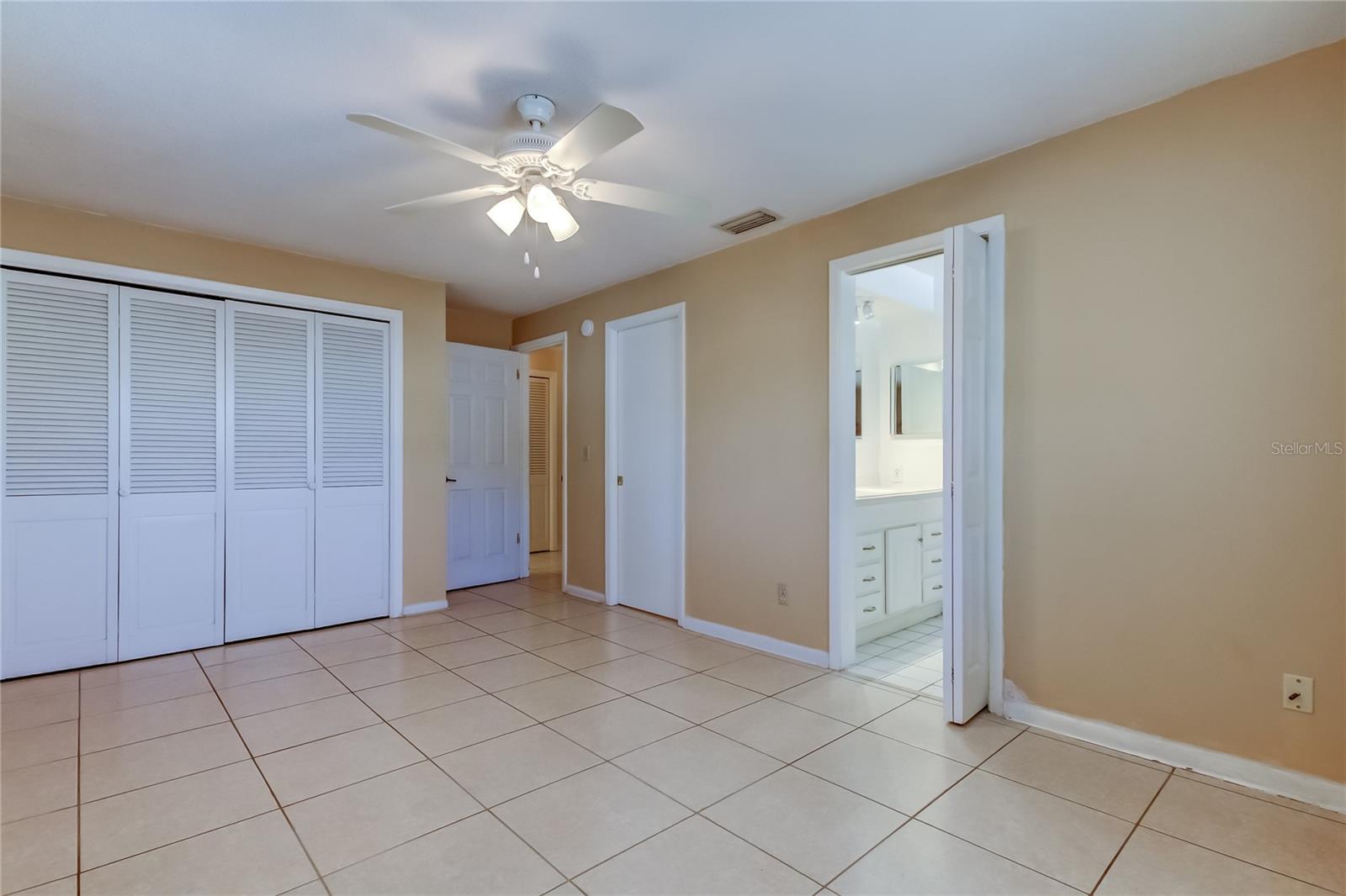 Image 18 of 40 For 14233 102nd Avenue