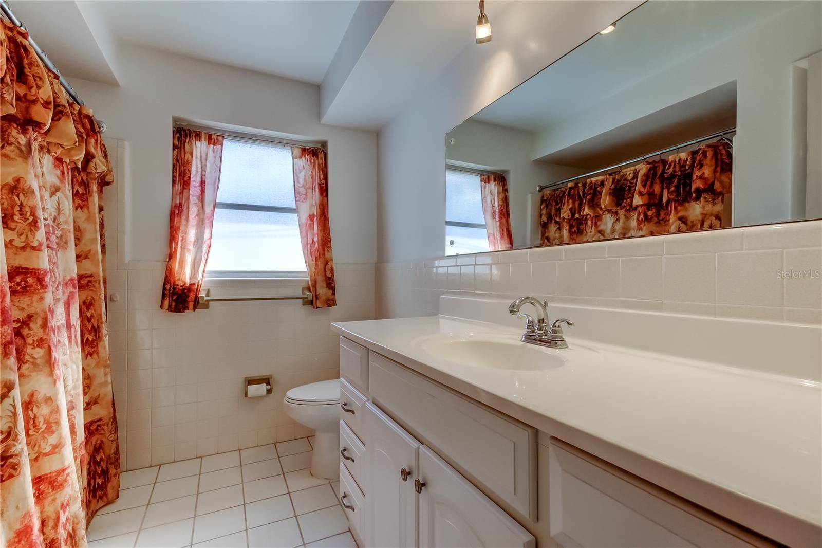 Image 23 of 40 For 14233 102nd Avenue