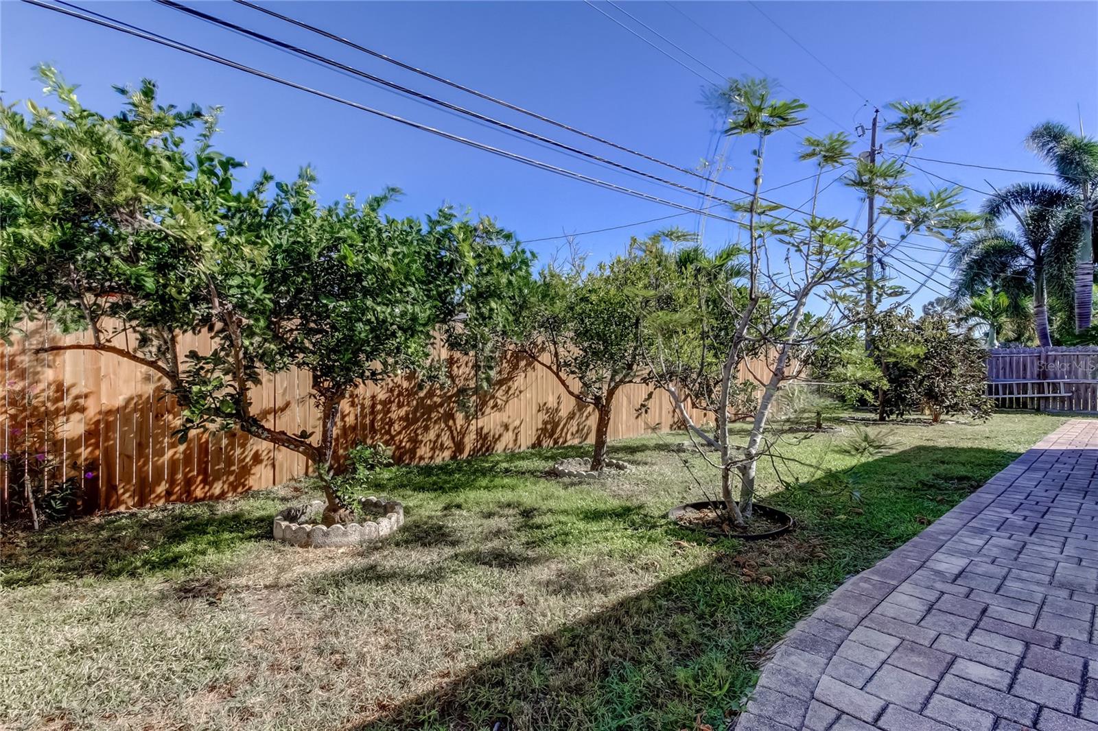 Image 27 of 40 For 14233 102nd Avenue