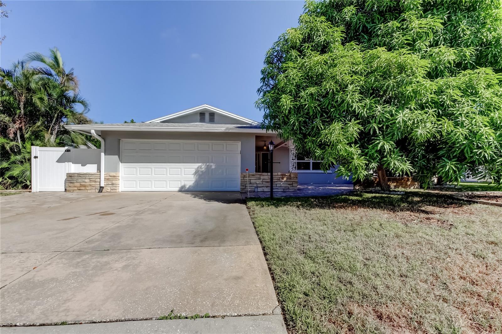 Image 30 of 40 For 14233 102nd Avenue