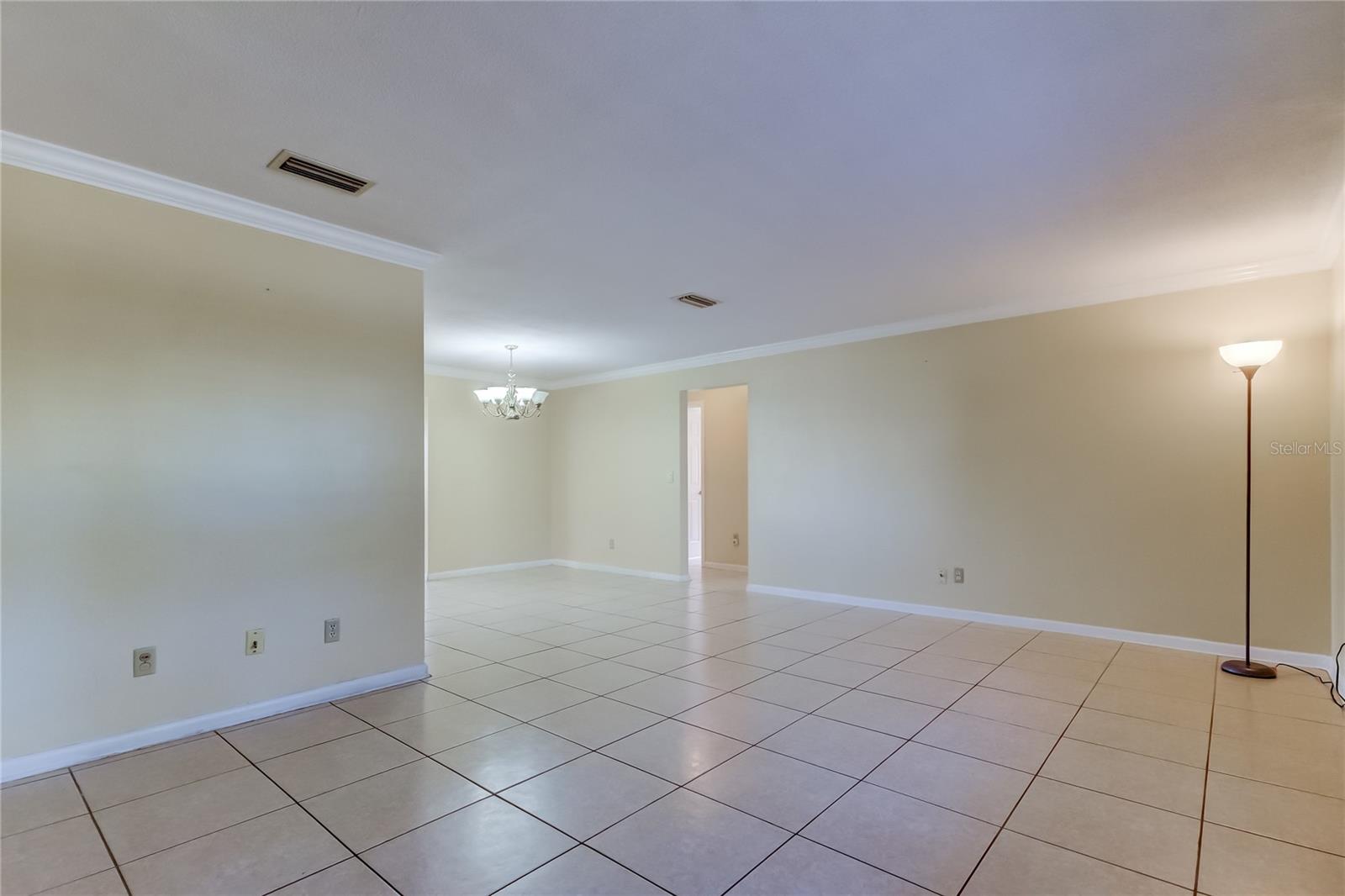 Image 5 of 40 For 14233 102nd Avenue