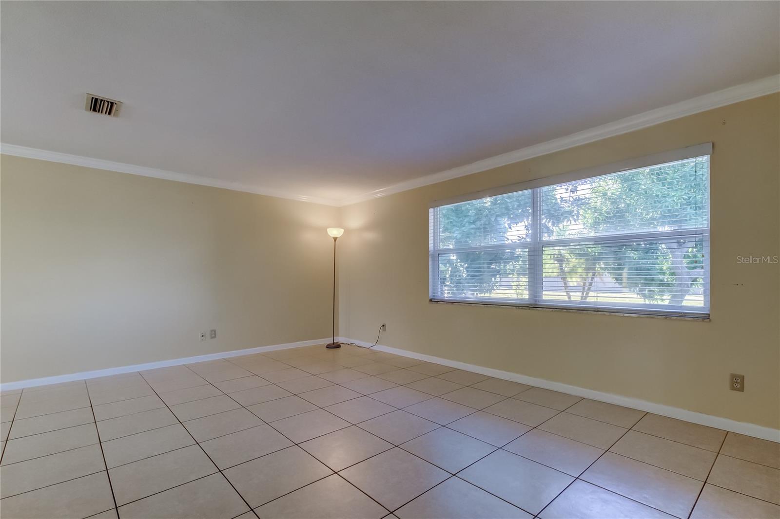 Image 6 of 40 For 14233 102nd Avenue