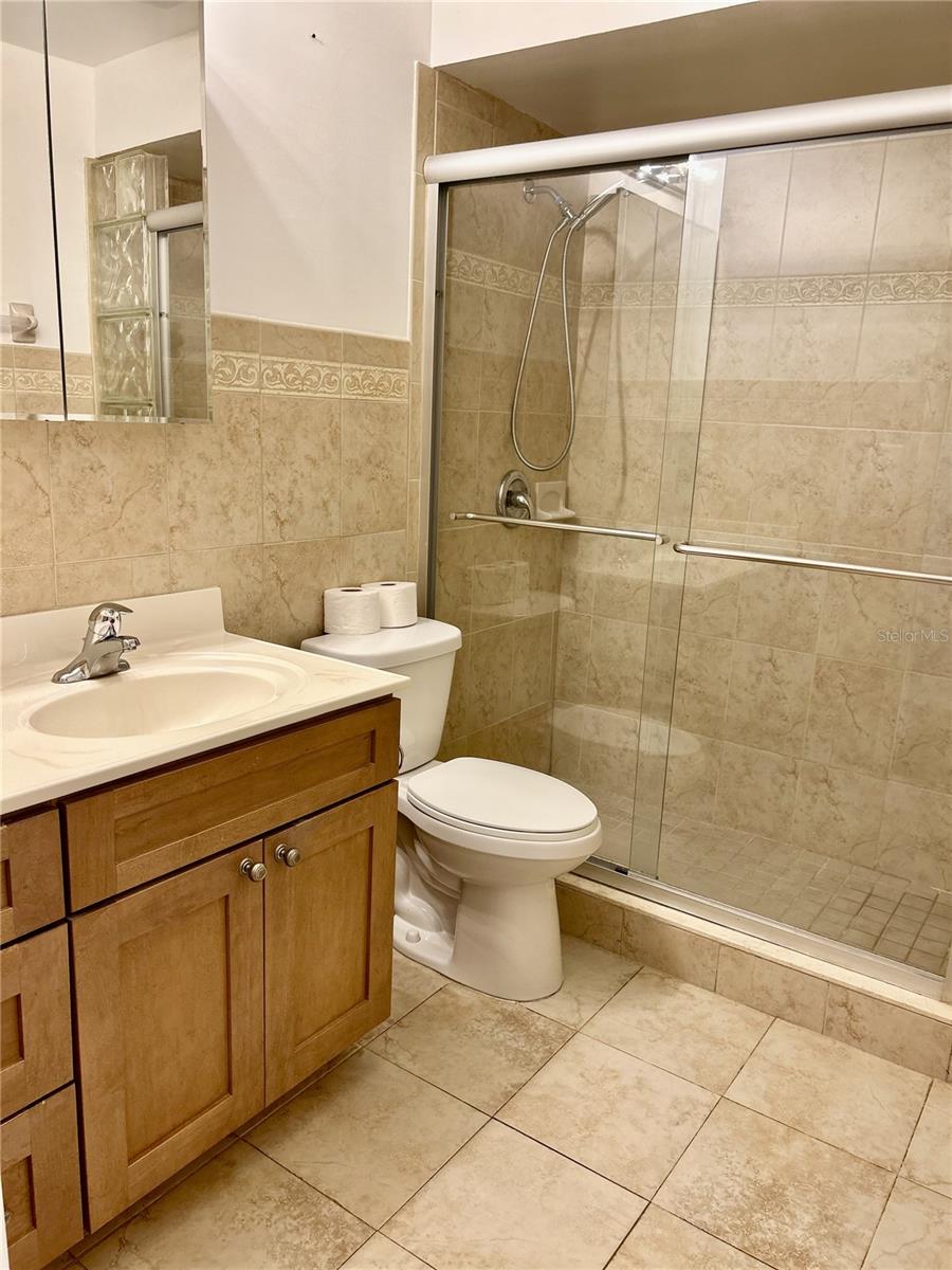 Image 15 of 19 For 1421 Heather Ridge Boulevard 1421