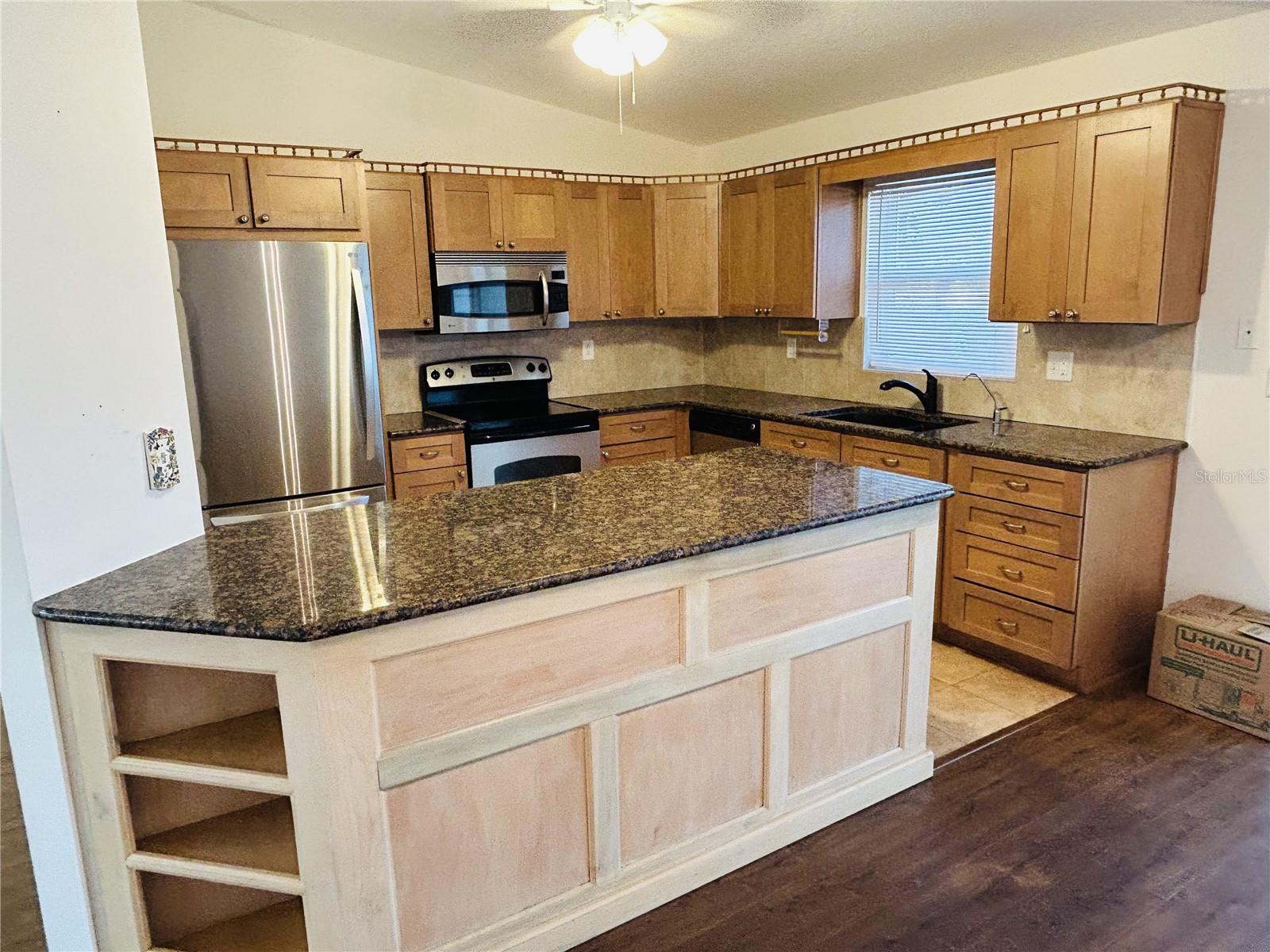 Image 5 of 19 For 1421 Heather Ridge Boulevard 1421