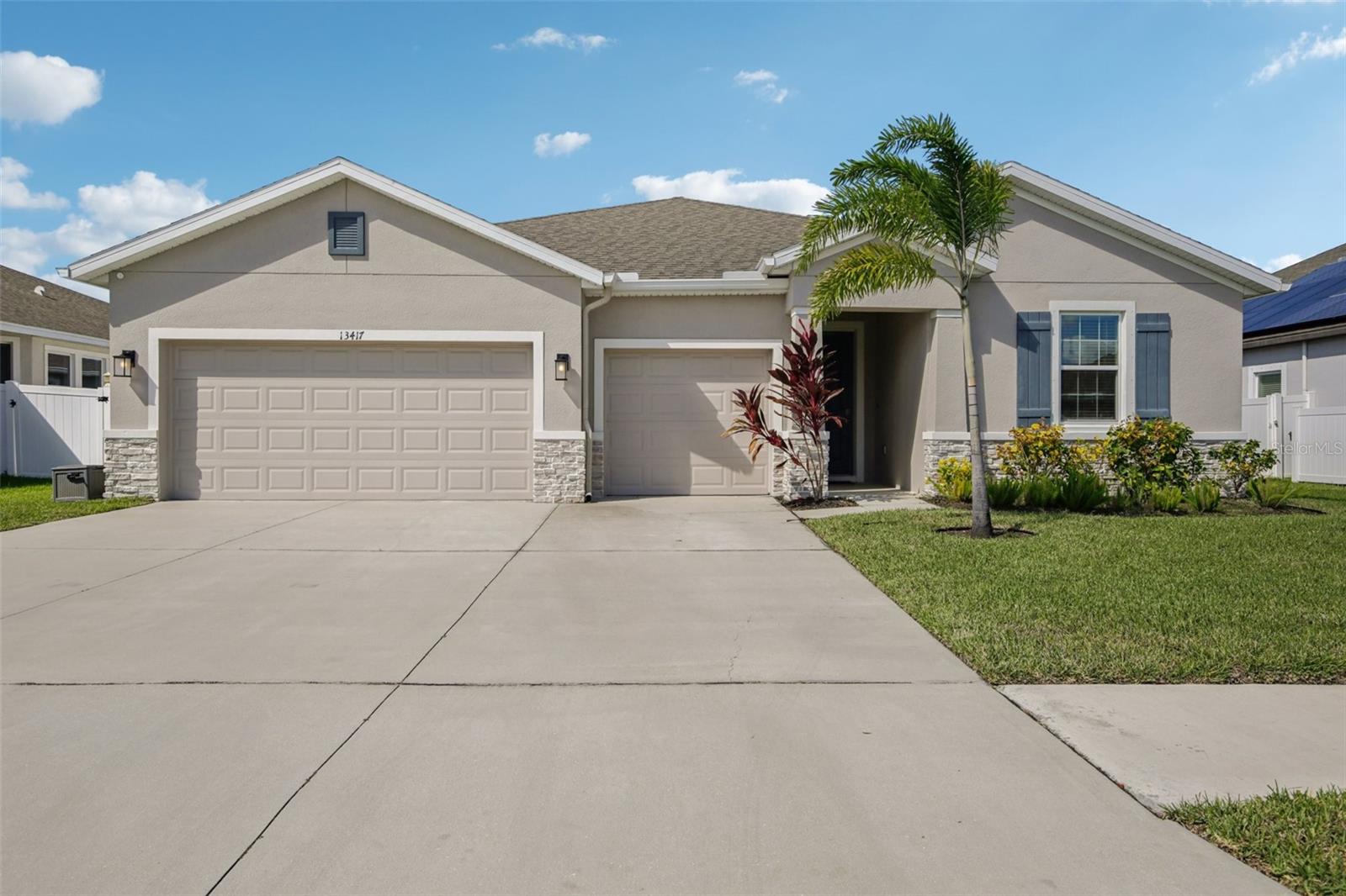Details for 13417 Lakeview Oaks Lane, RIVERVIEW, FL 33579