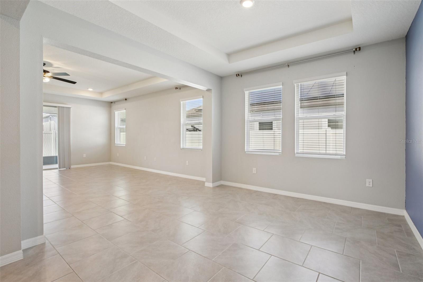 Image 12 of 39 For 13417 Lakeview Oaks Lane