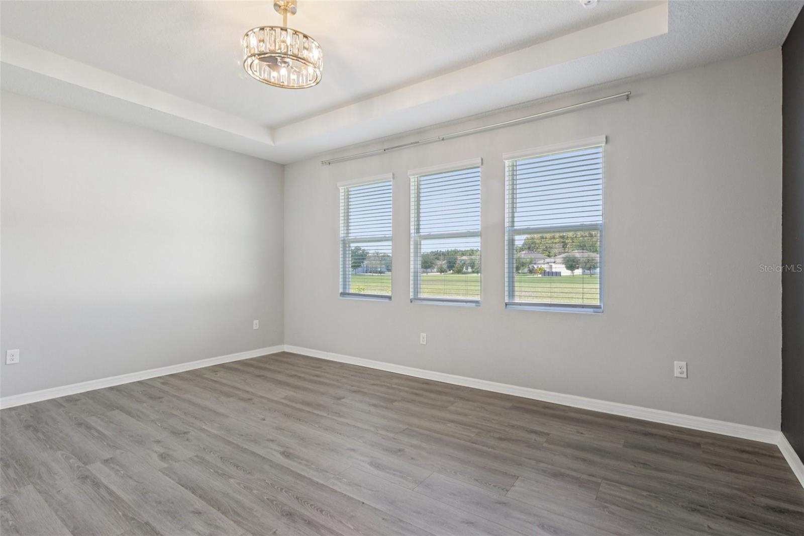 Image 22 of 39 For 13417 Lakeview Oaks Lane